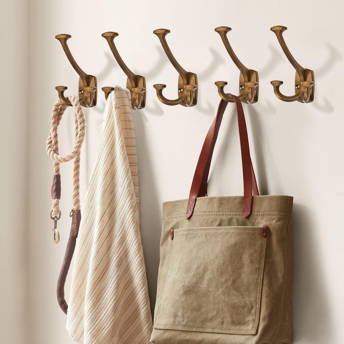 Large Wall Double-Sided Hook 2 Pack Antique Brass Hook Decorative Heavy Duty Solid Large Coat Hooks for Towel Hanging Coats Robe Towel Bags Door Back 2 Prong Hooks