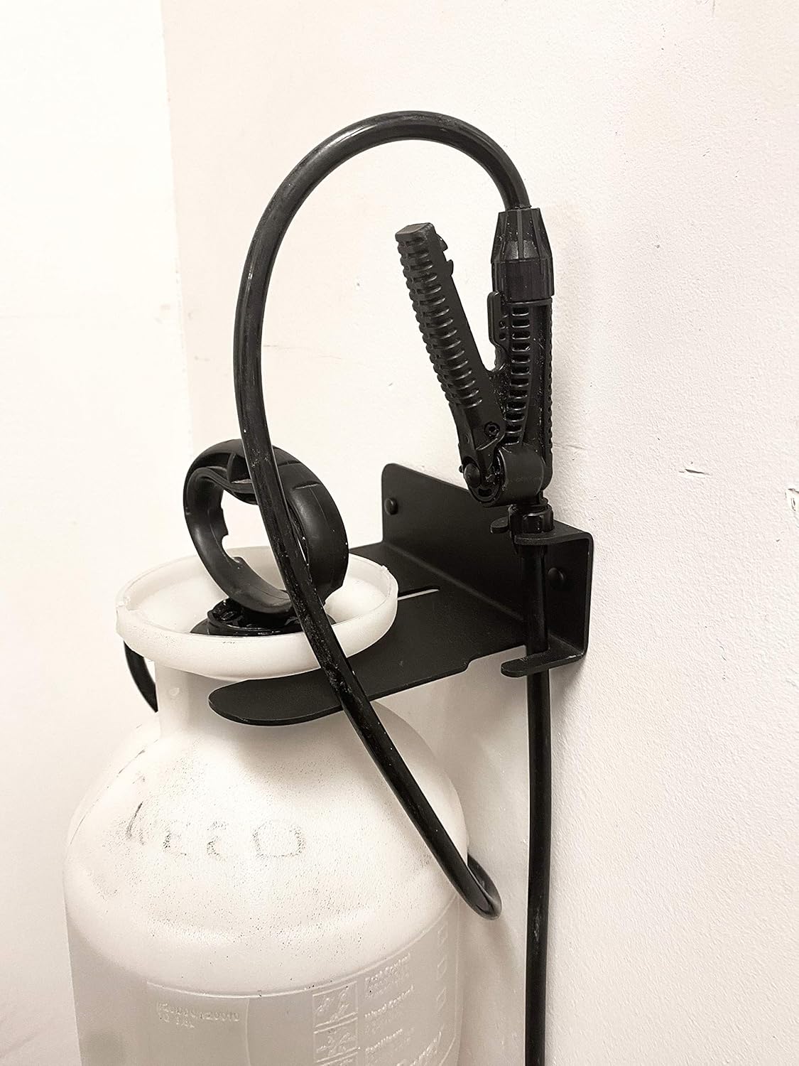 Koova Garden Pump Sprayer Holder | Wall Mounted Garden Tool Garage Organizer and Storage | FIts Round Bottles up to 2.5 Gallons | for Lawn, Plant, Water Sprayers