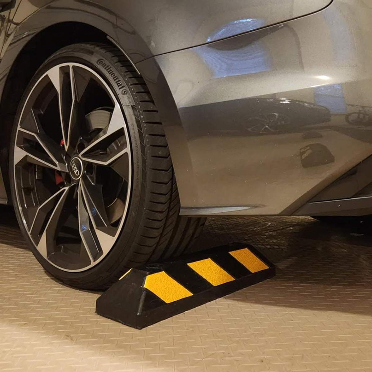 Guardian Heavy Duty Rubber Parking Curb - 22" Long